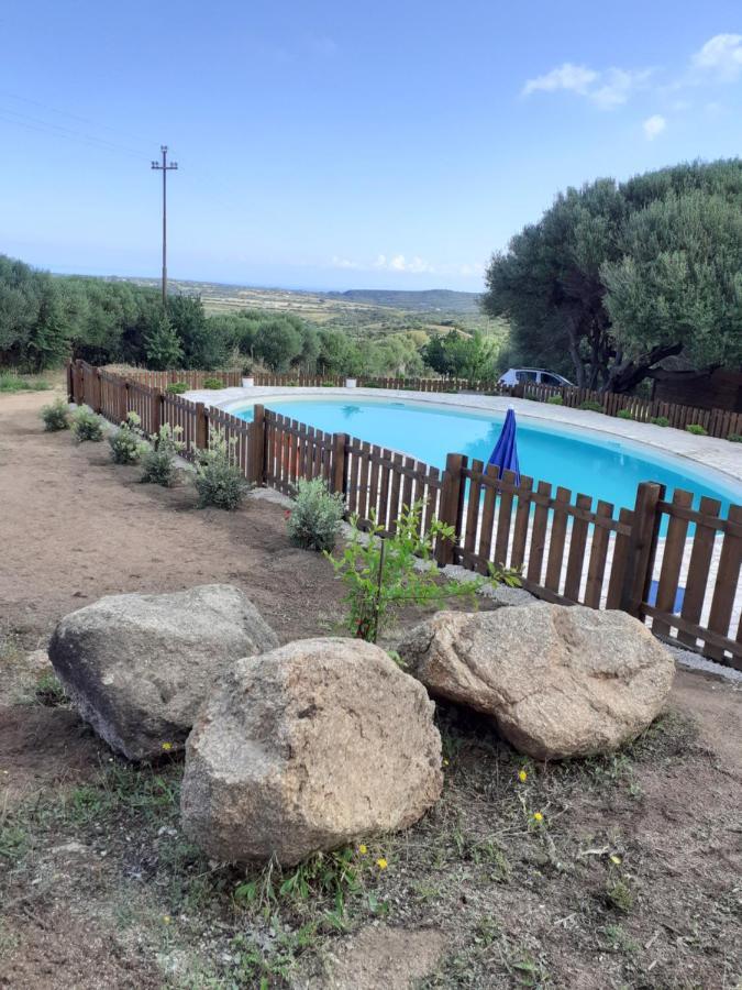 Agriturismo Gli Olivastri Appartamento Raggio Di Sole , Con Piscina E Vista Mare ,Climatizzatore,Wifi Aglientu Esterno foto